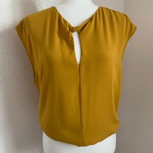 DR2 Sleeveless Keyhole Blouse Mustard Yellow L